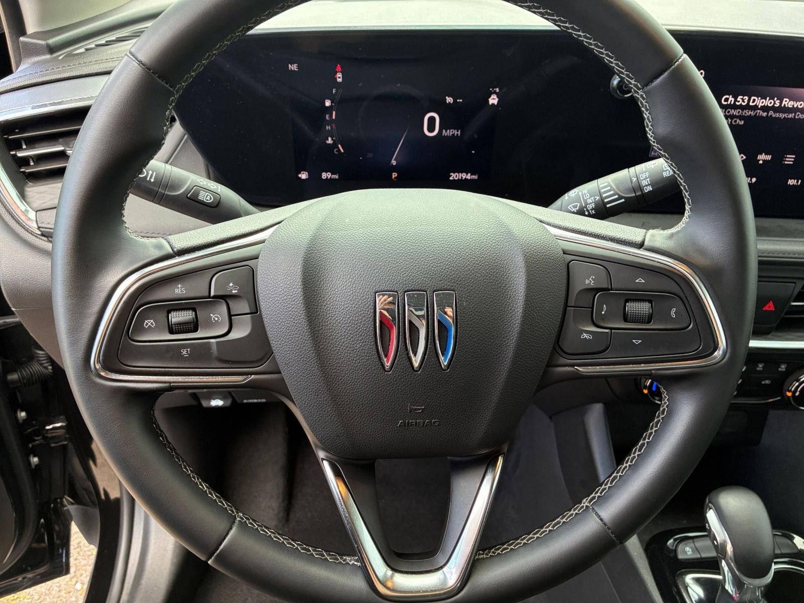 Used 2025 Buick Encore GX Preferred image 27