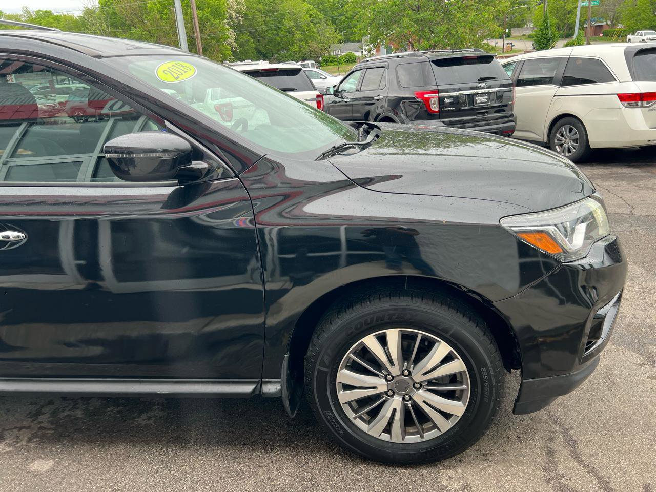Used 2019 Nissan Pathfinder S image 8