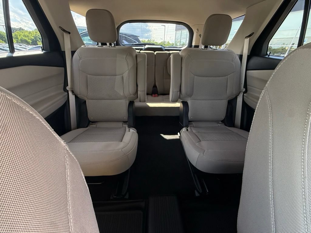 Used 2023 Ford Explorer XLT RWD image 30