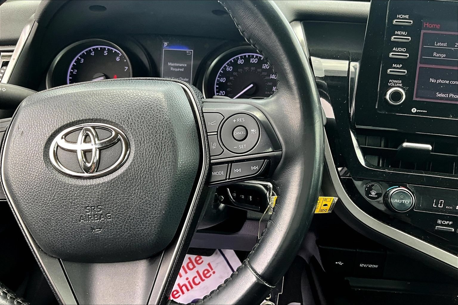 Used 2022 Toyota Camry SE FWD image 13