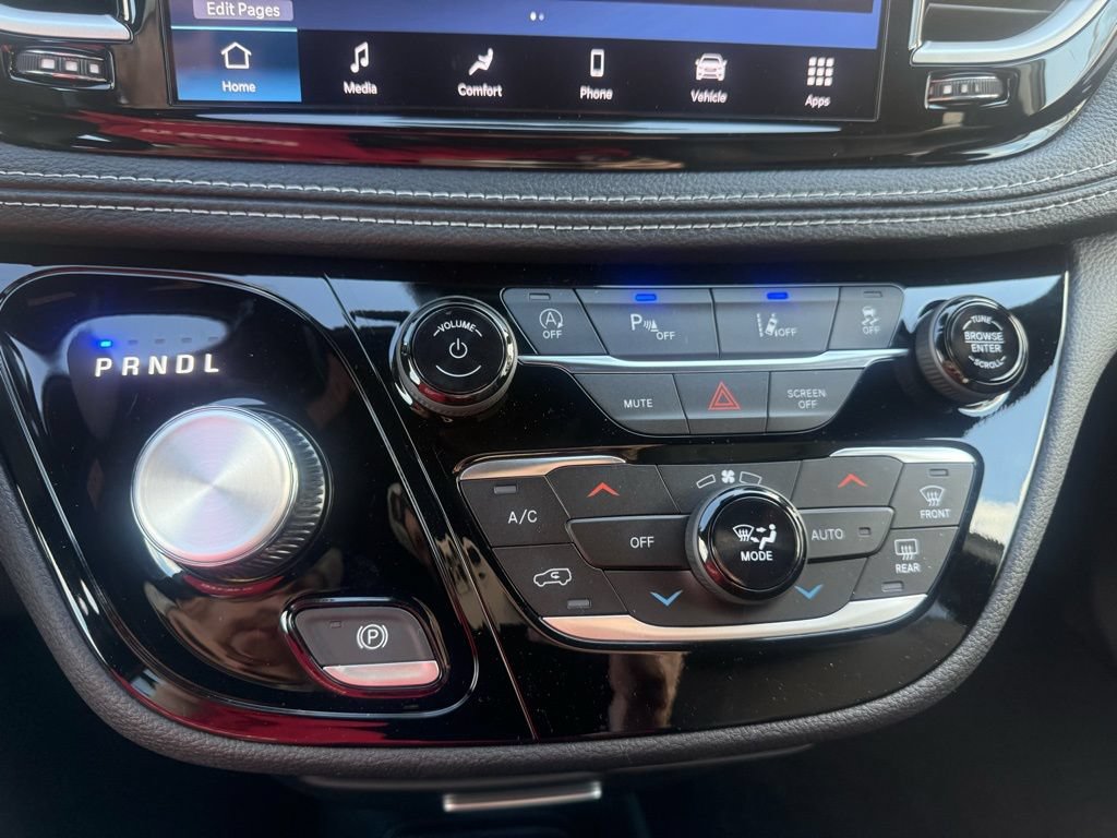 New 2026 Chrysler Pacifica Select FWD image 65