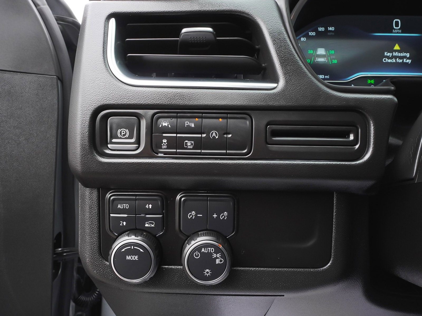 Used 2024 Chevrolet Tahoe LT w/ LT Signature Plus Package image 17