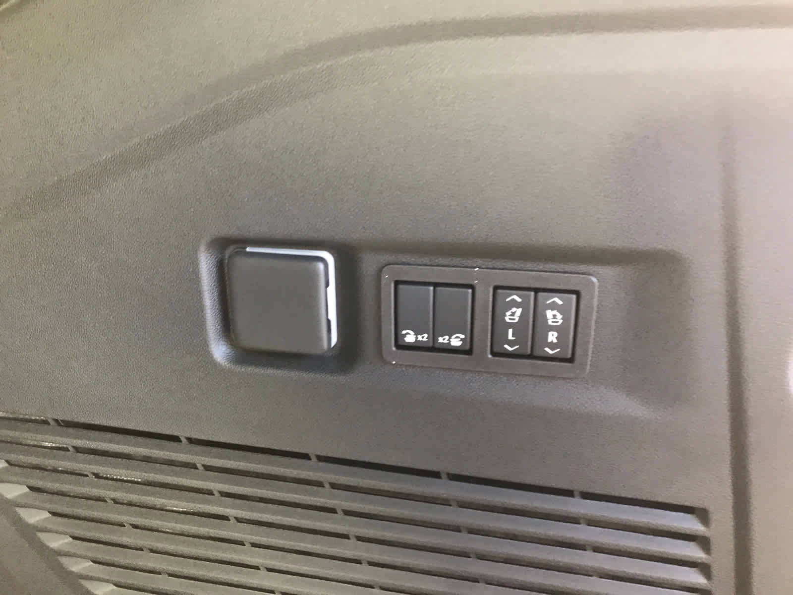 New 2026 Chevrolet Suburban High Country w/ Sun And Tow Package image 18