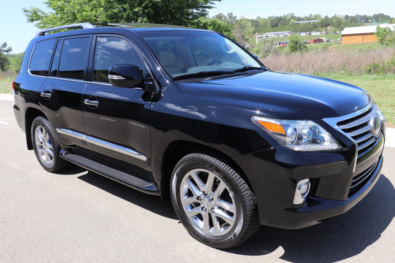 Used 2014 Lexus LX 570 4WD image 17