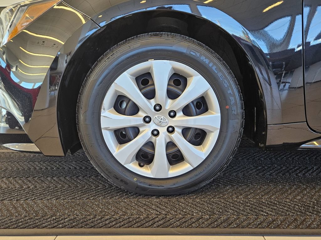 Used 2024 Toyota Corolla LE image 12
