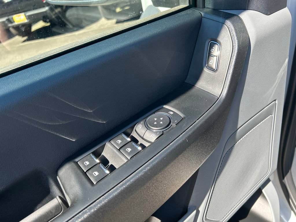 New 2025 Ford F550 4x4 SuperCab Super Duty image 14