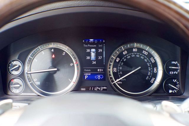 Used 2016 Lexus LX 570 4WD w/ Luxury Package image 25