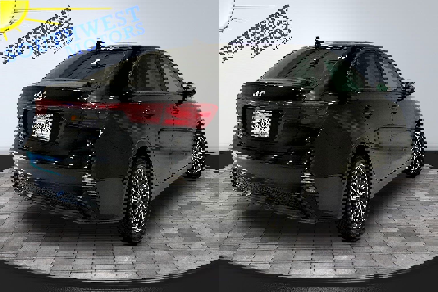 Used 2022 Kia Forte LXS image 6