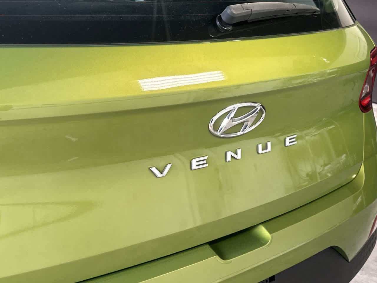 Used 2023 Hyundai Venue SEL FWD image 10