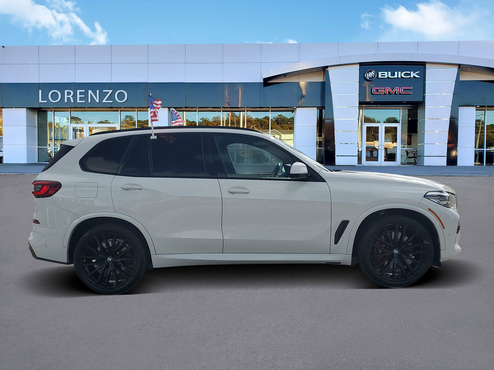 Used 2021 BMW X5 M50i w/ Premium Package image 4