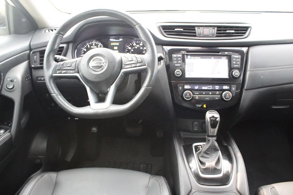 Used 2017 Nissan Rogue SL w/ SL Premium Package AWD/4WD image 2