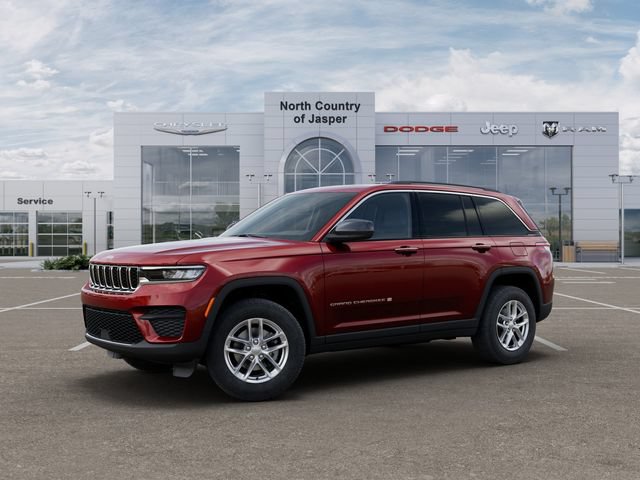 Used 2025 Jeep Grand Cherokee Laredo w/ Luxury Tech Group I AWD/4WD image 2