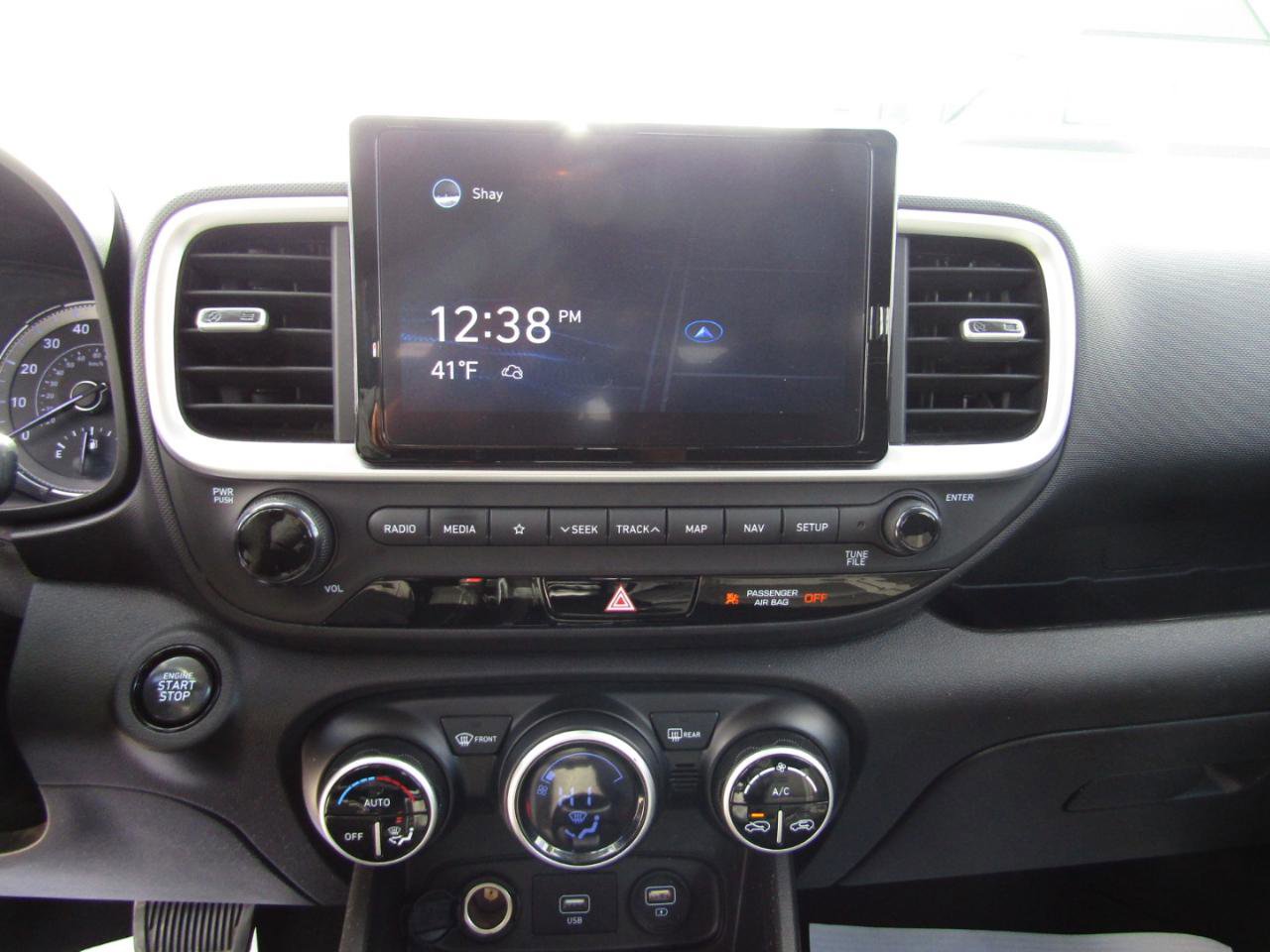 Used 2021 Hyundai Venue SEL w/ Premium Package FWD image 12