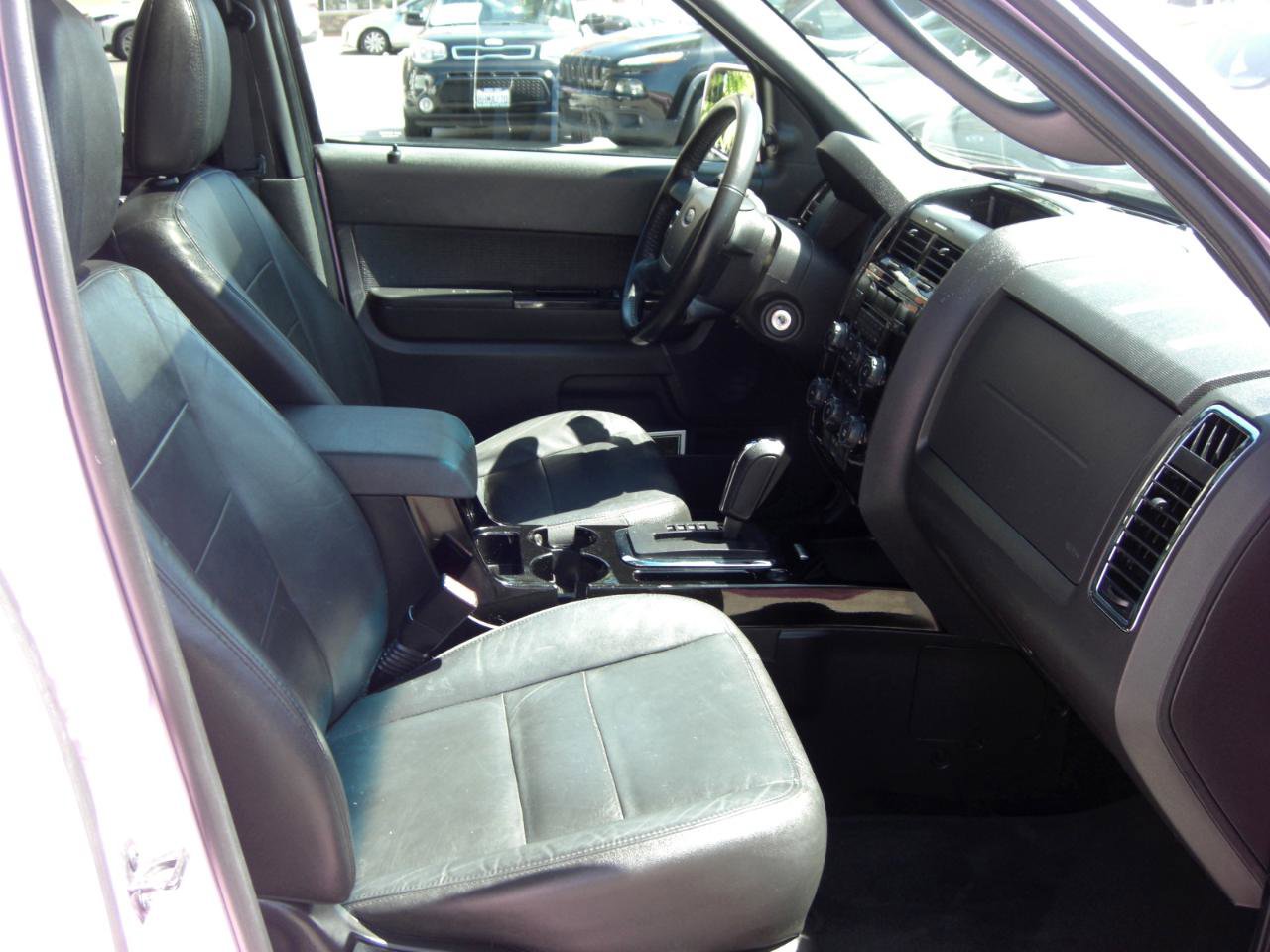 Used 2011 Ford Escape Limited w/ 302A Rapid Spec Order Code AWD/4WD image 18