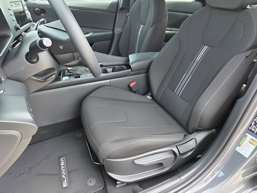 New 2026 Hyundai Elantra SEL Sport Premium FWD image 13