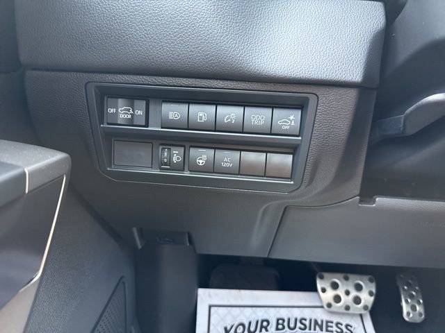 Used 2025 Toyota Sequoia Platinum image 22