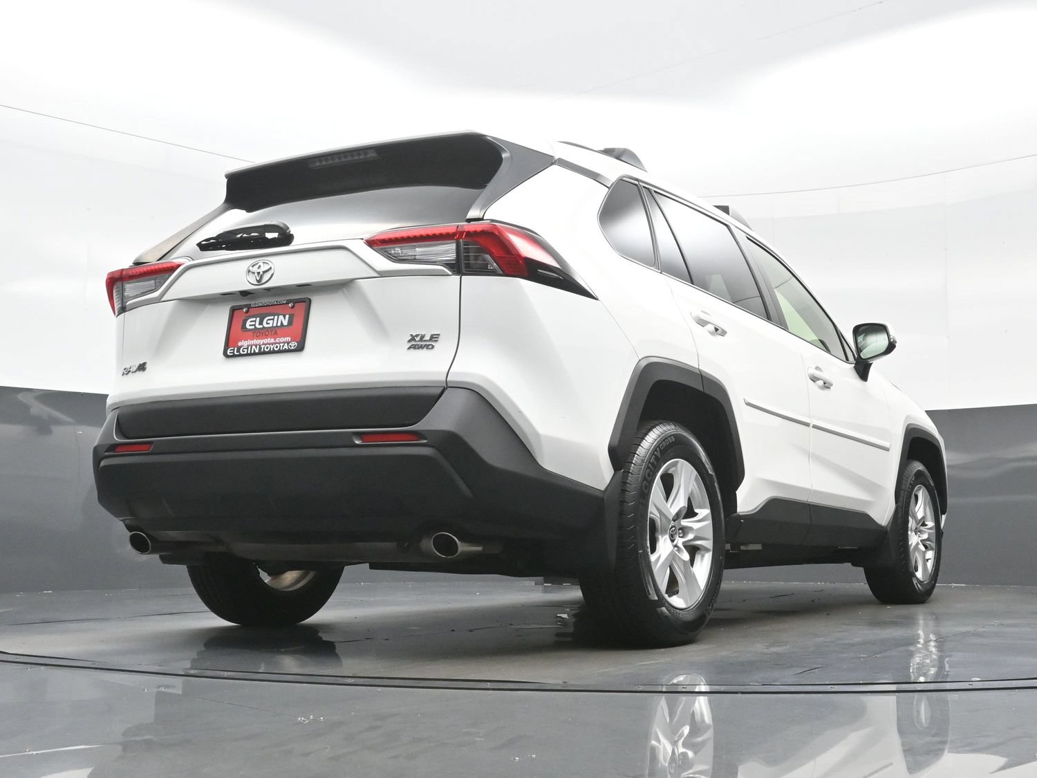 Used 2020 Toyota RAV4 XLE w/ XLE Grade Weather Package AWD/4WD image 31