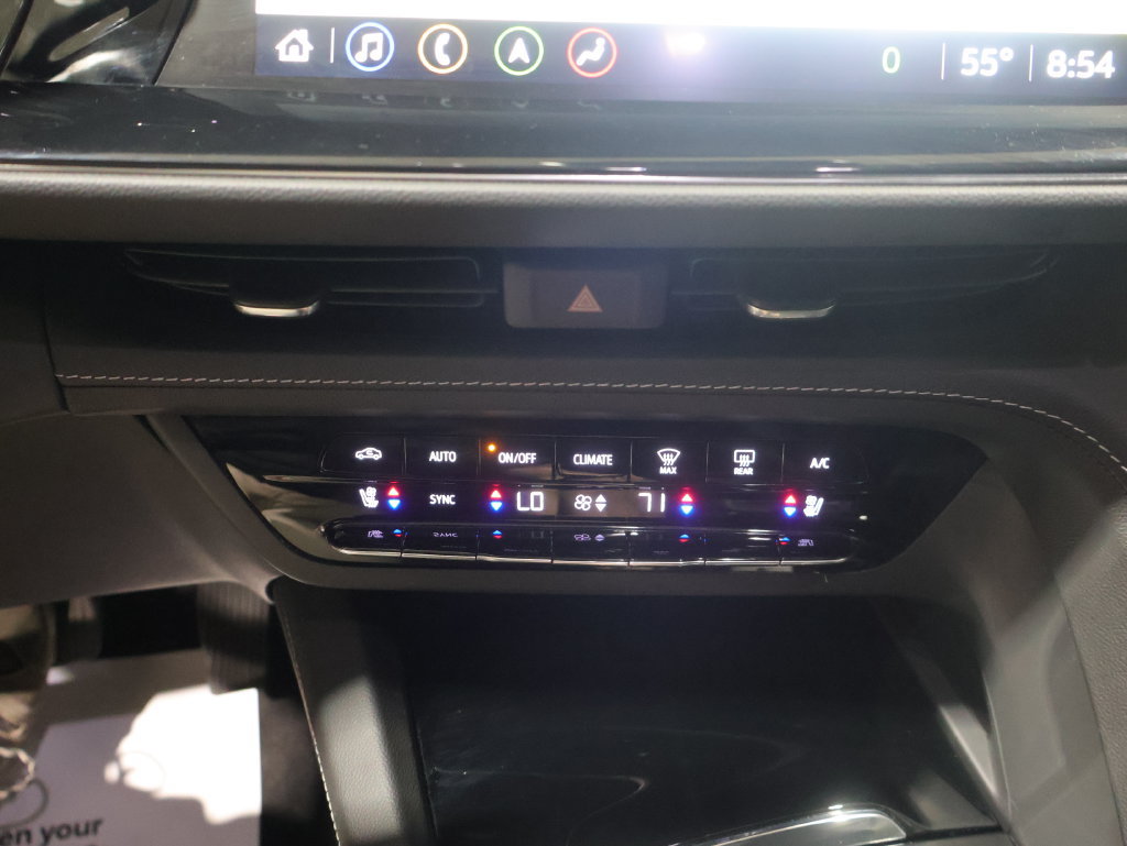 Used 2023 Buick Envision Avenir AWD/4WD image 29