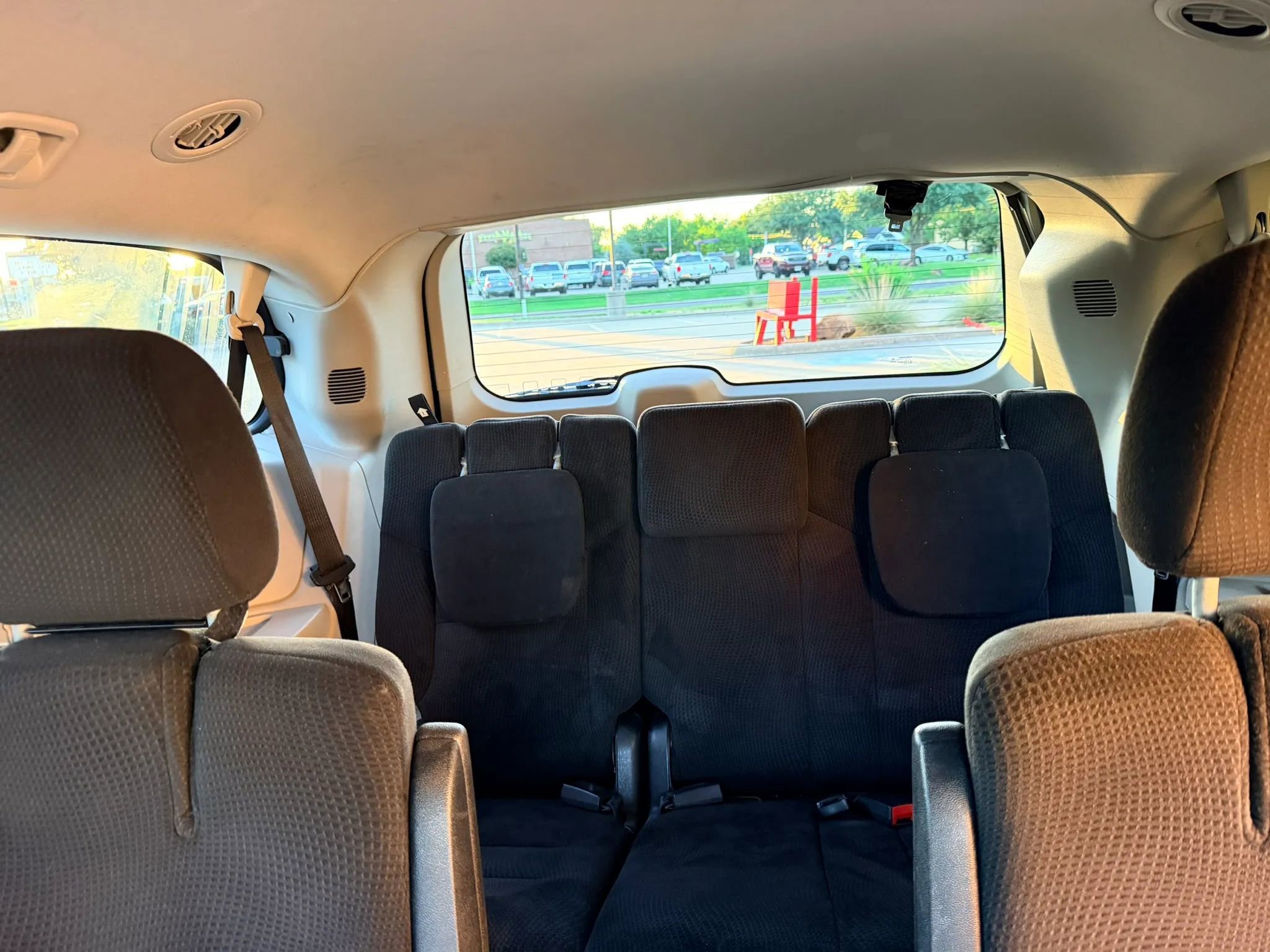 Used 2014 Dodge Grand Caravan SXT FWD image 11