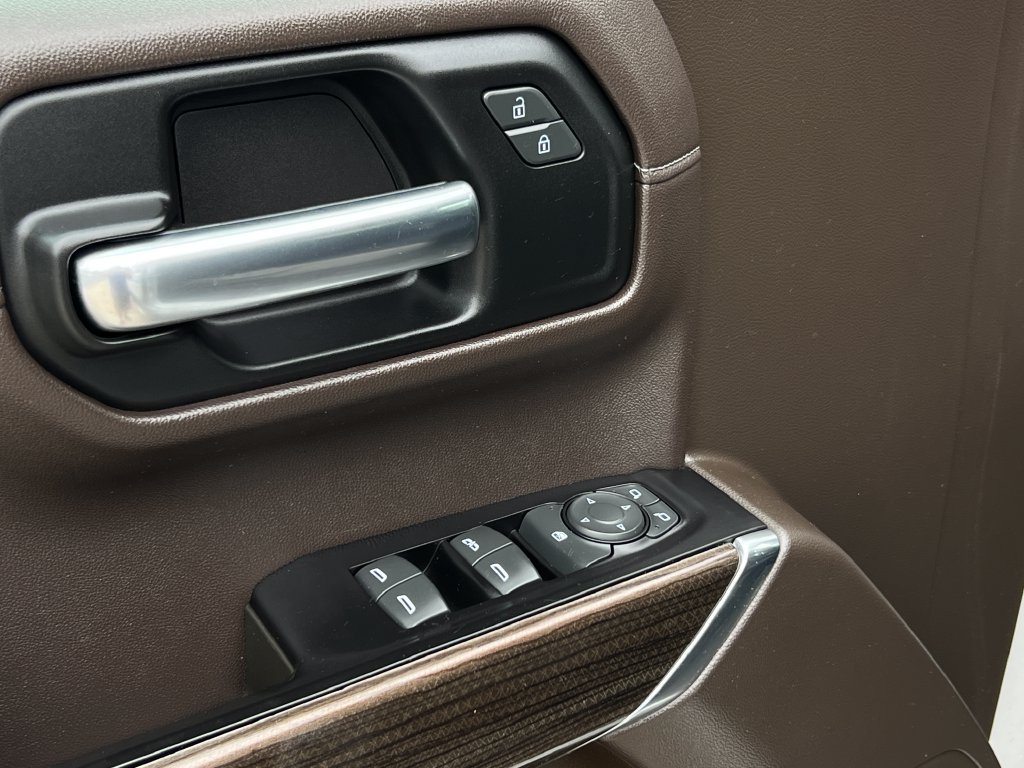 Used 2019 Chevrolet Silverado 1500 LT AWD/4WD image 6