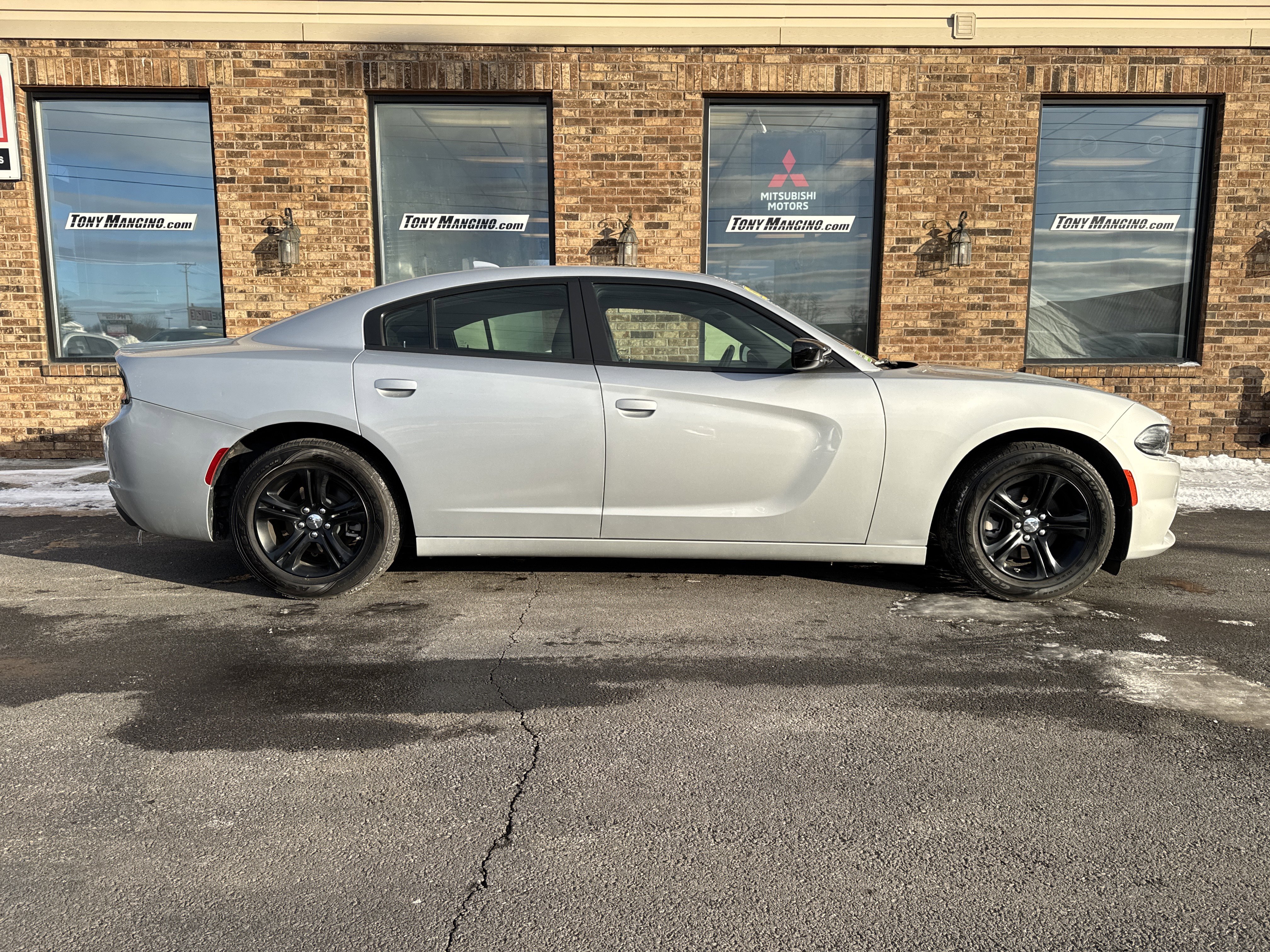 Used 2023 Dodge Charger SXT image 6