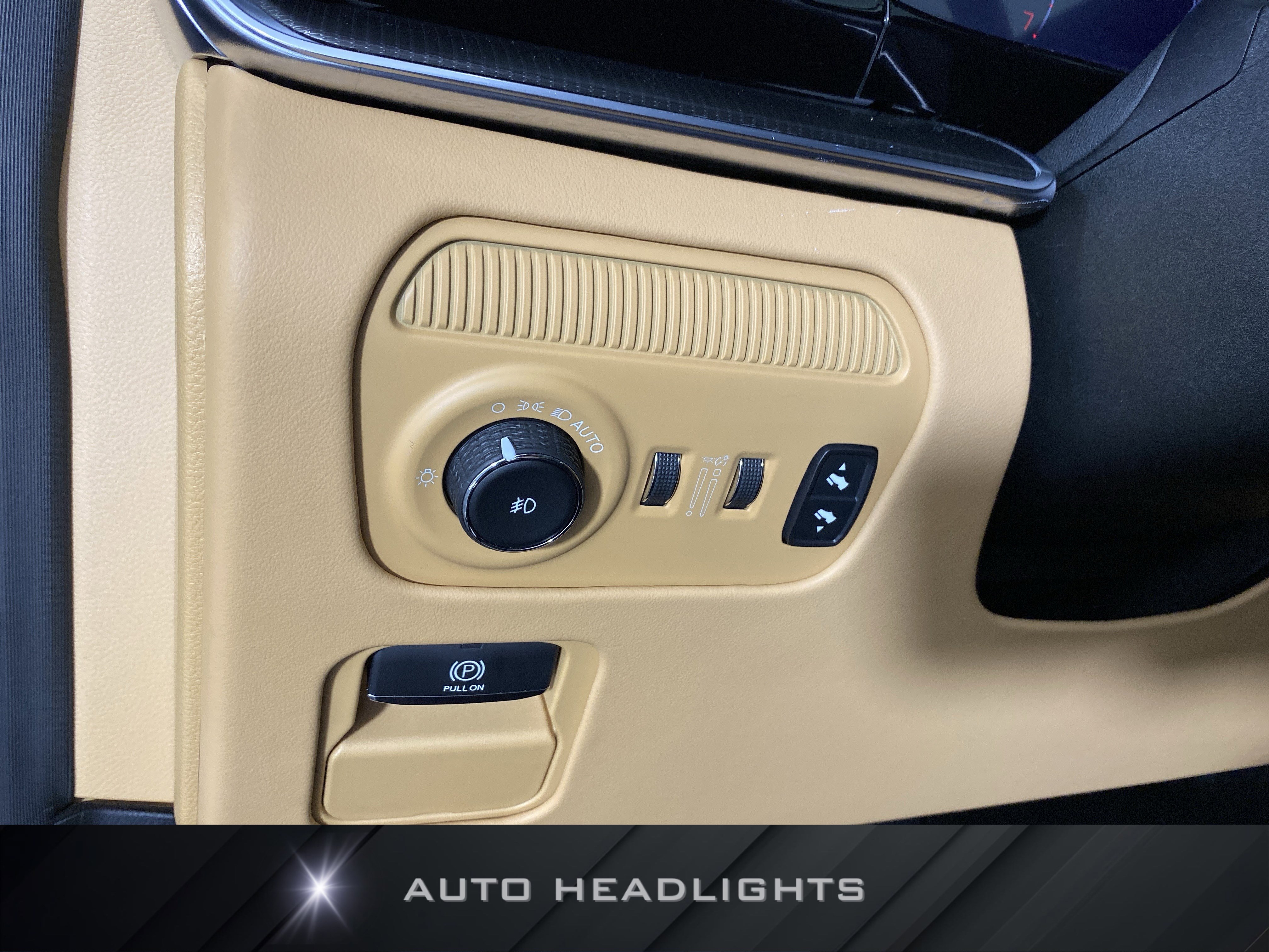 Used 2025 Jeep Grand Wagoneer Series III w/ Rear Seat Video Group 1 AWD/4WD image 26