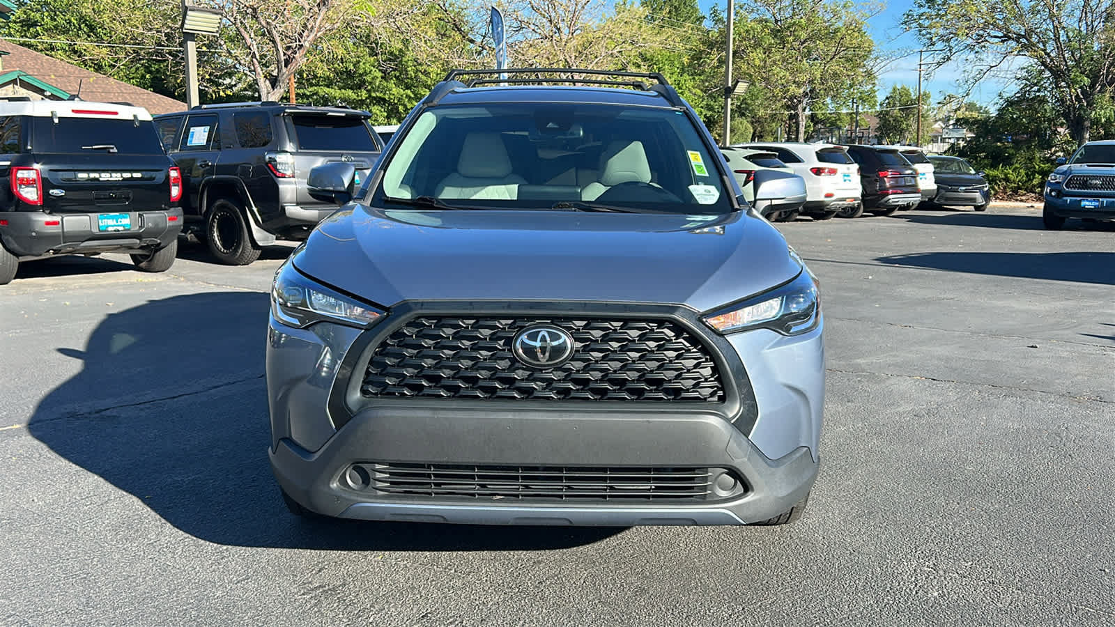 Used 2022 Toyota Corolla Cross LE AWD/4WD image 2