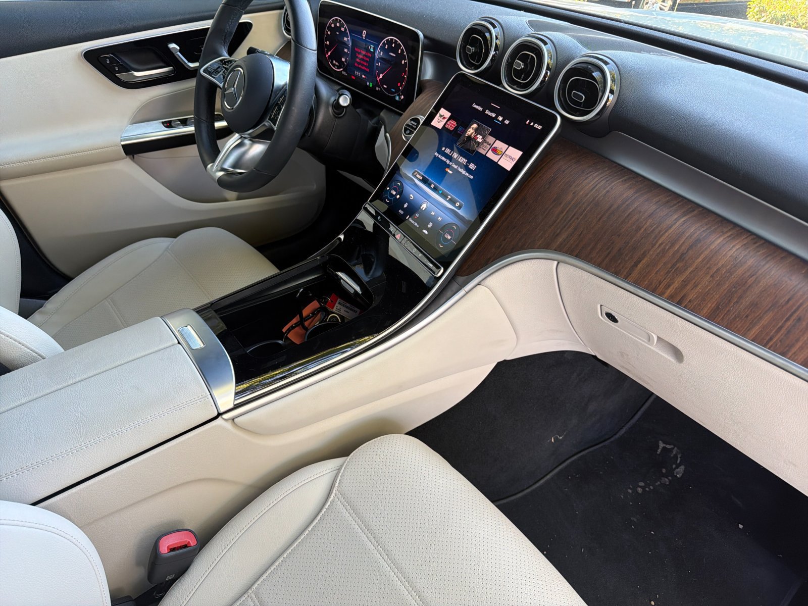 Used 2026 Mercedes-Benz GLC 300 image 12