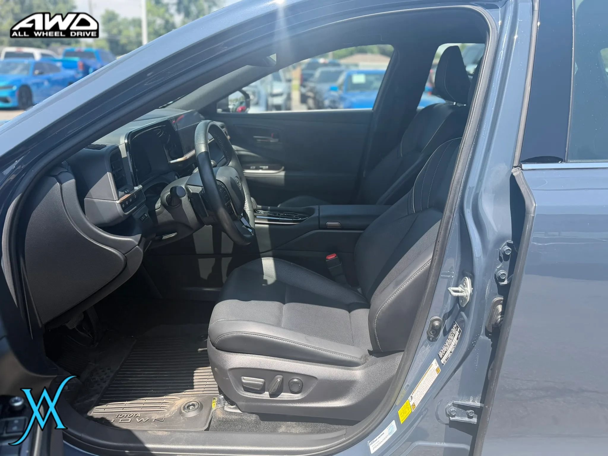 Used 2025 Toyota Crown Signia AWD/4WD image 12