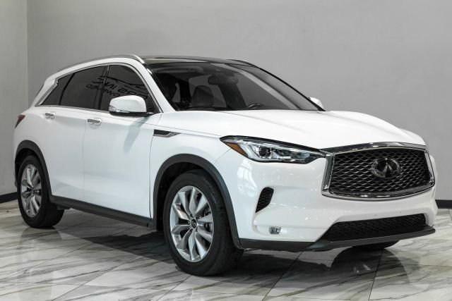 Used 2020 INFINITI QX50 Luxe w/ Navigation Package FWD image 11