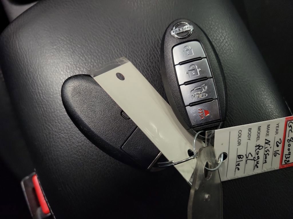 Used 2016 Nissan Rogue SL image 16