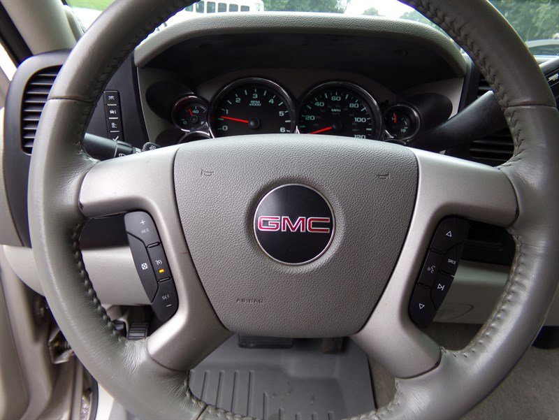 Used 2008 GMC Sierra 1500 SLE w/ Power Pack Plus RWD image 42