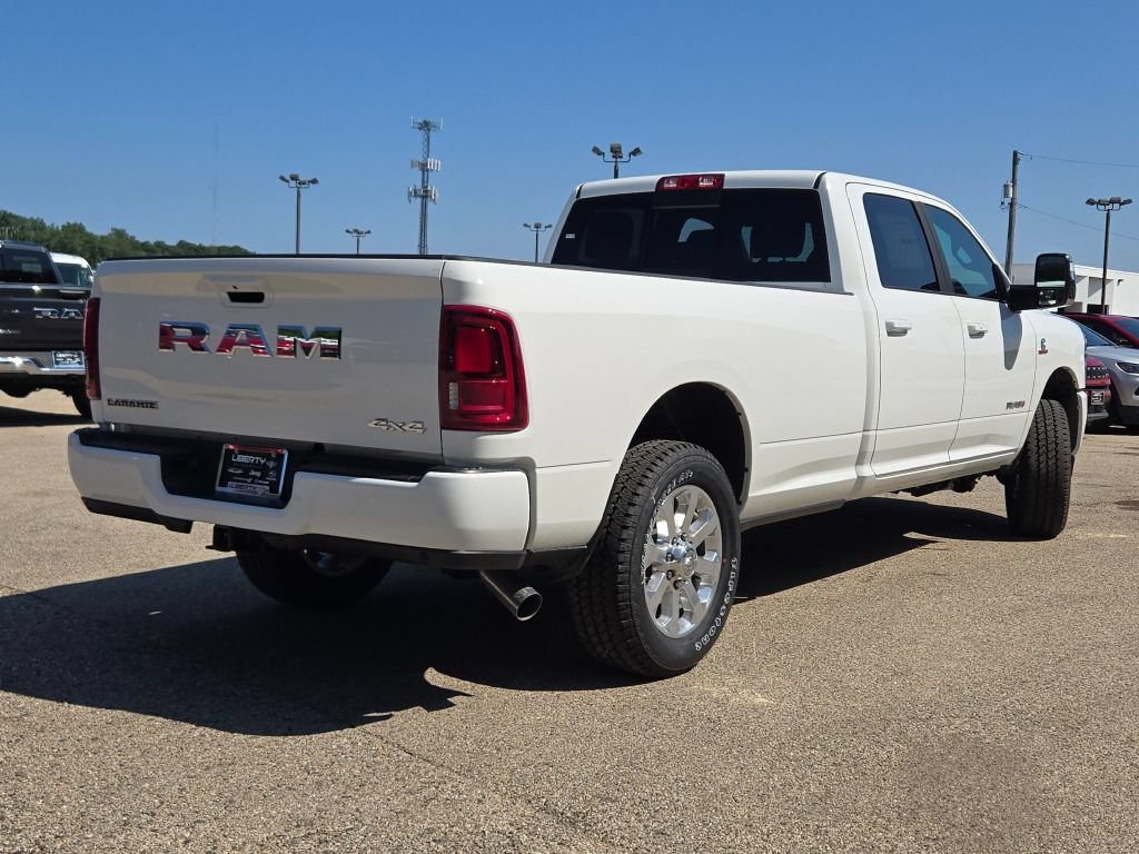 New 2026 RAM 2500 Laramie AWD/4WD image 18