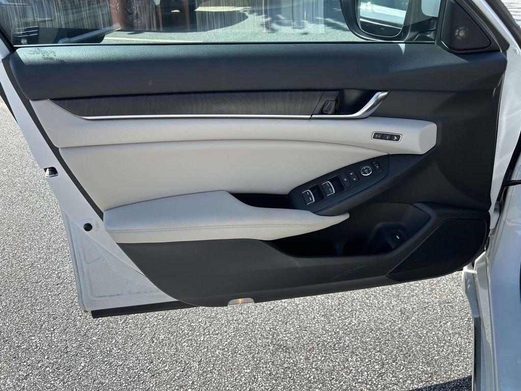Used 2021 Honda Accord EX-L image 14