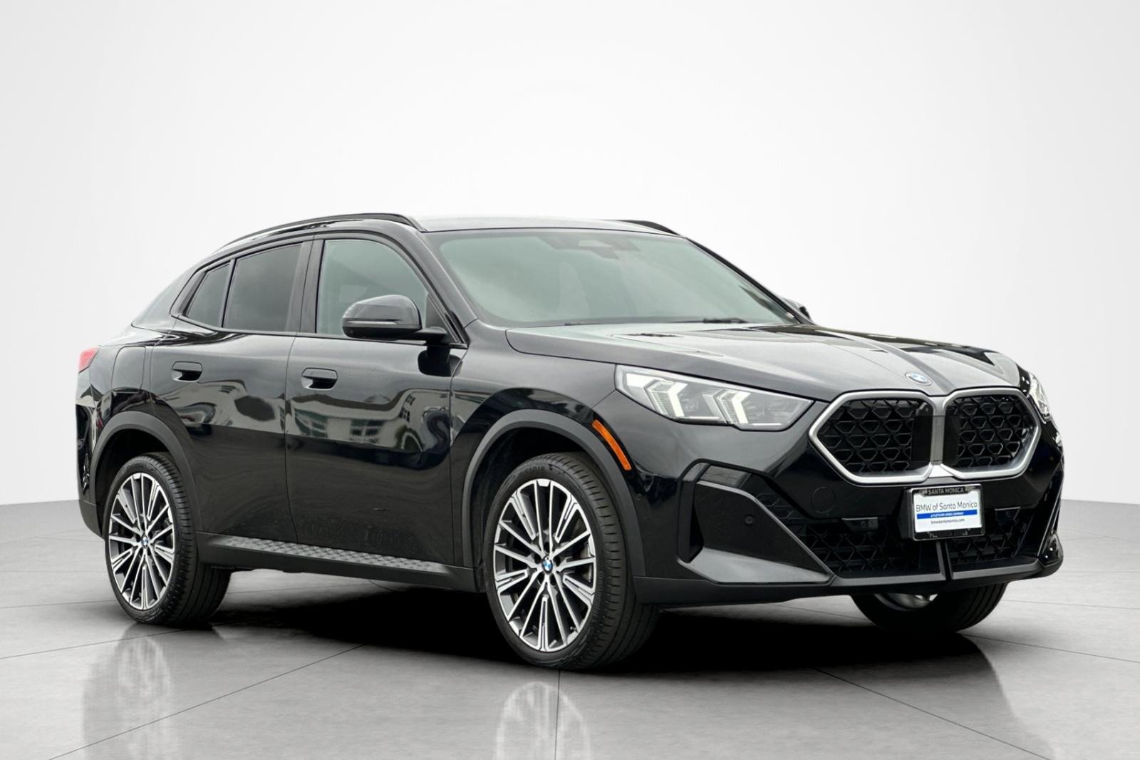 Used 2025 BMW X2 xDrive28i w/ Technology Package AWD/4WD image 7