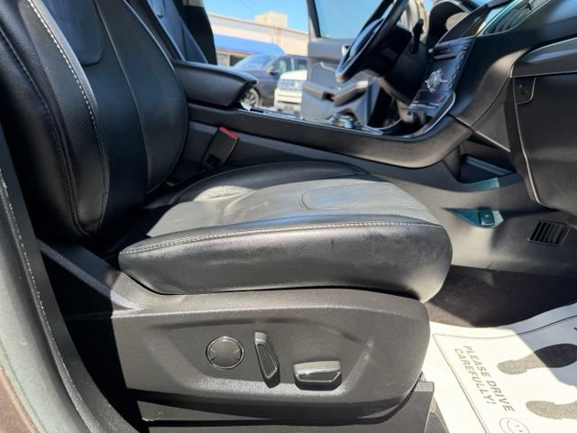 Used 2019 Ford Edge Titanium FWD image 43