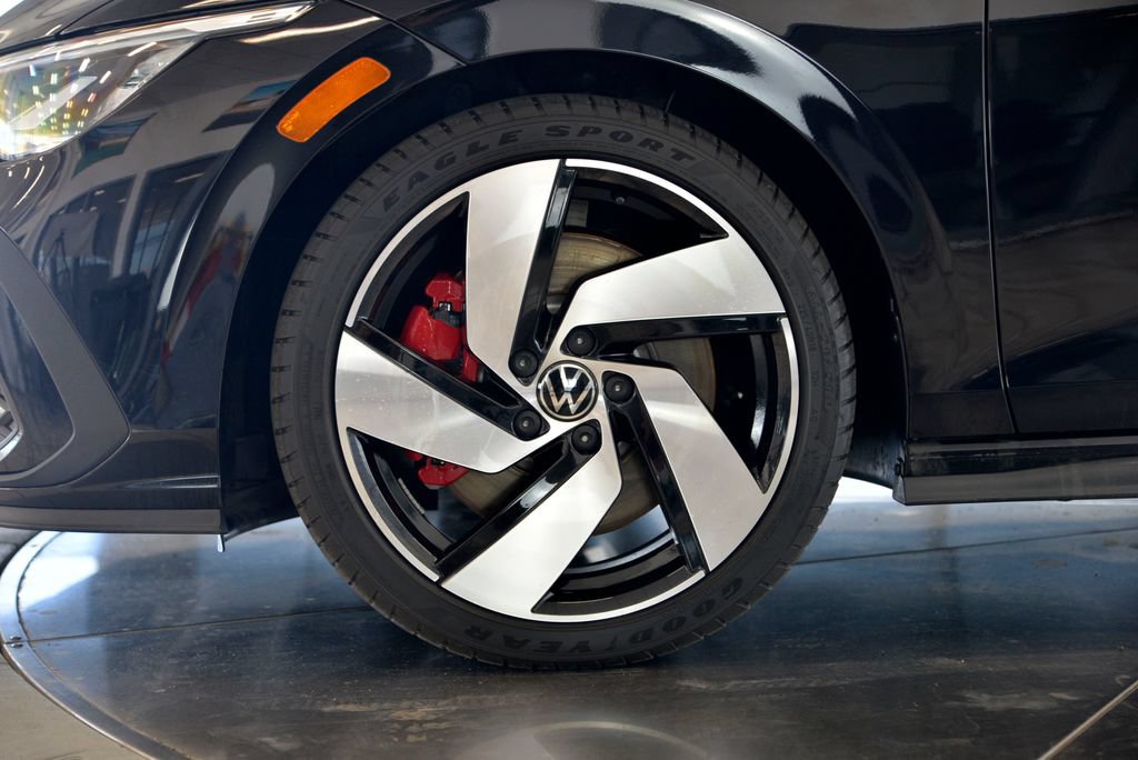 Used 2022 Volkswagen GTI S FWD image 10