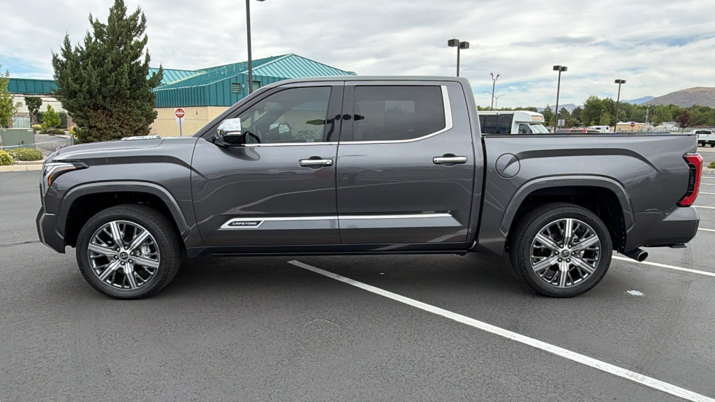 Used 2023 Toyota Tundra Capstone AWD/4WD image 6