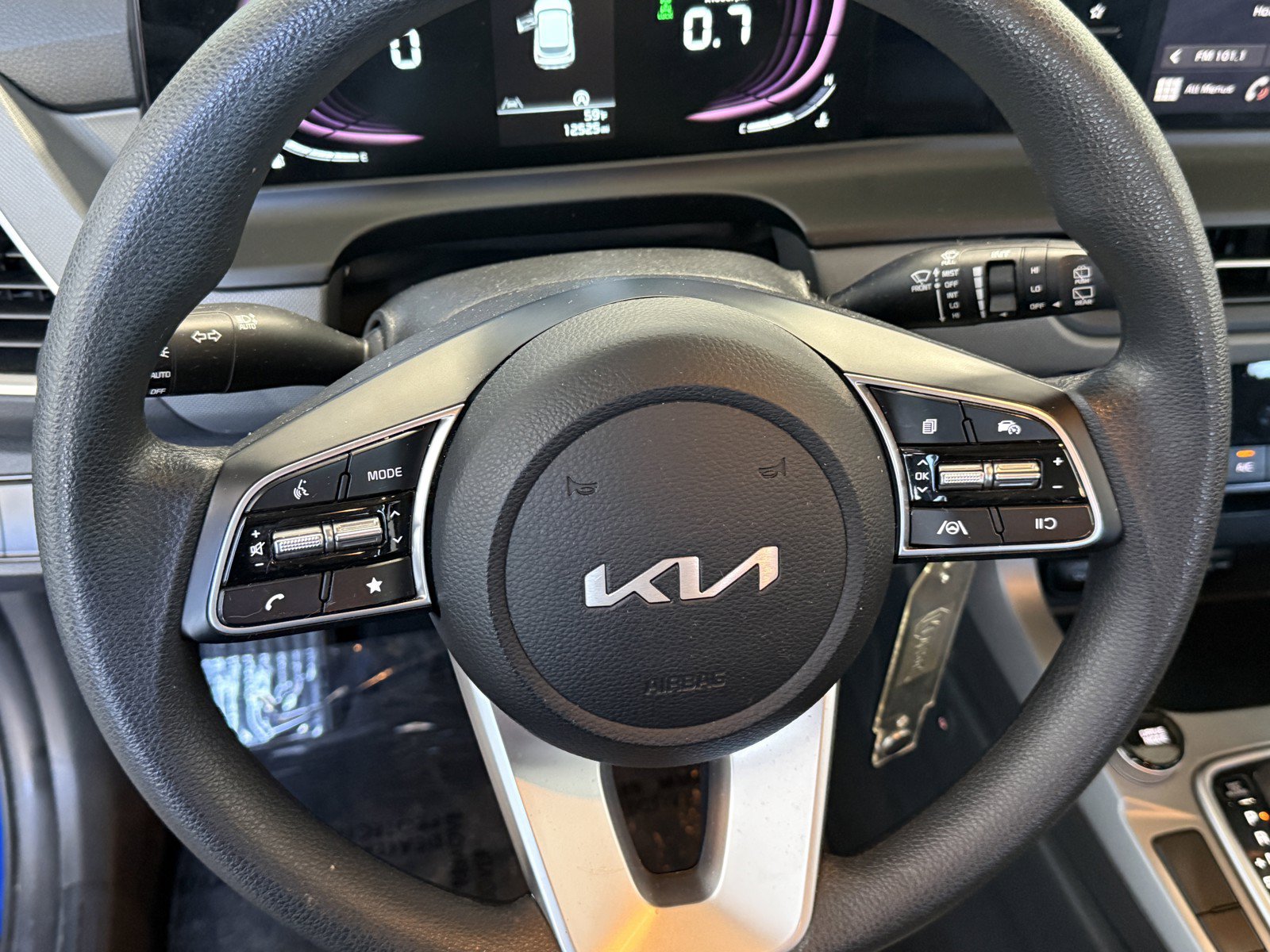 Used 2024 Kia Seltos LX AWD/4WD image 17