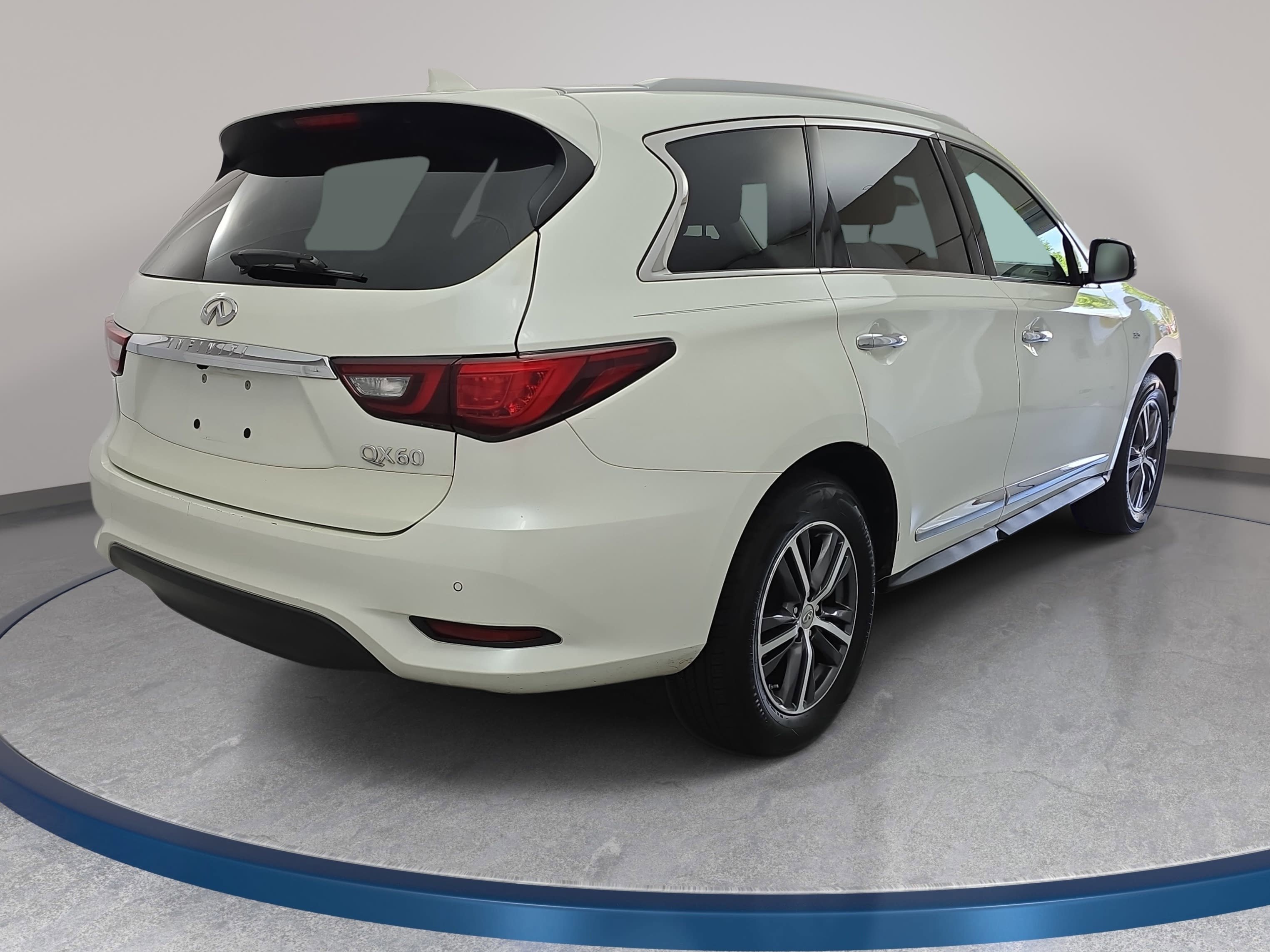 Used 2019 INFINITI QX60 Luxe w/ Essential Package image 5