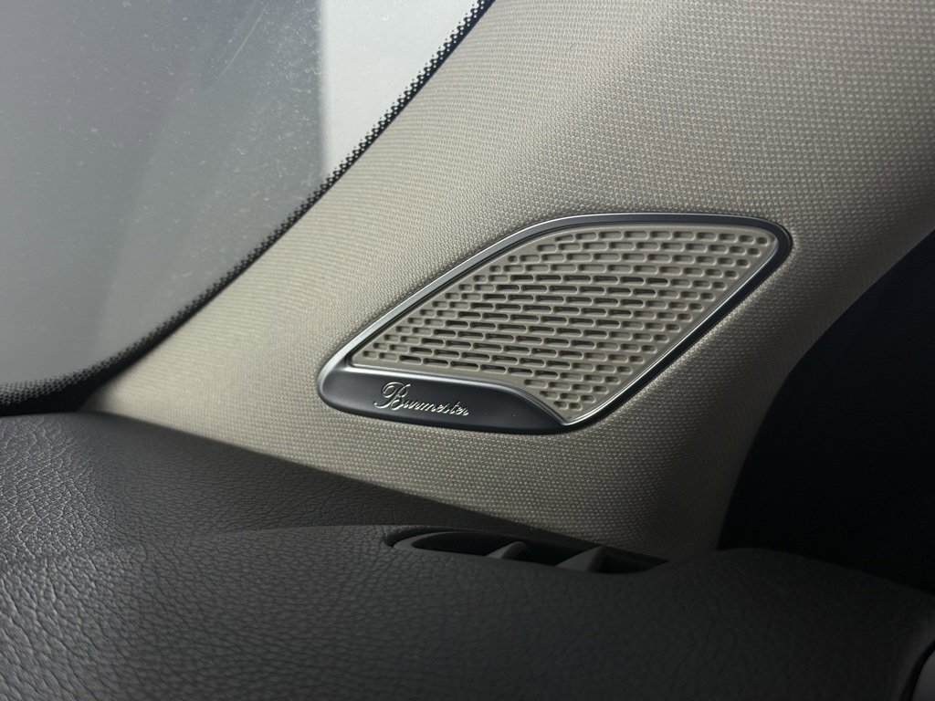 Used 2025 Mercedes-Benz GLB 250 4MATIC image 17