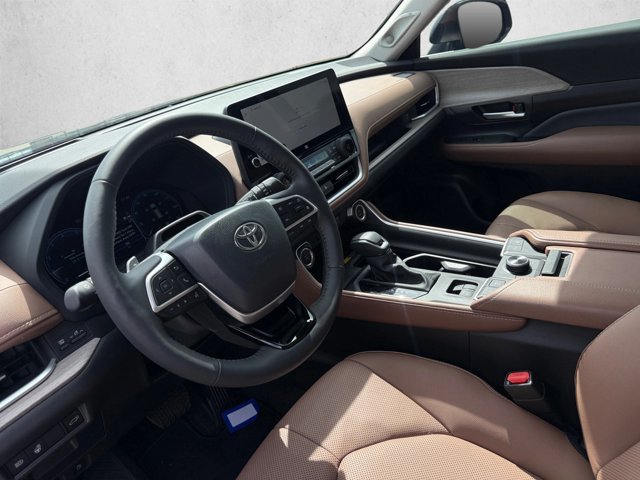 New 2026 Toyota Grand Highlander AWD image 10