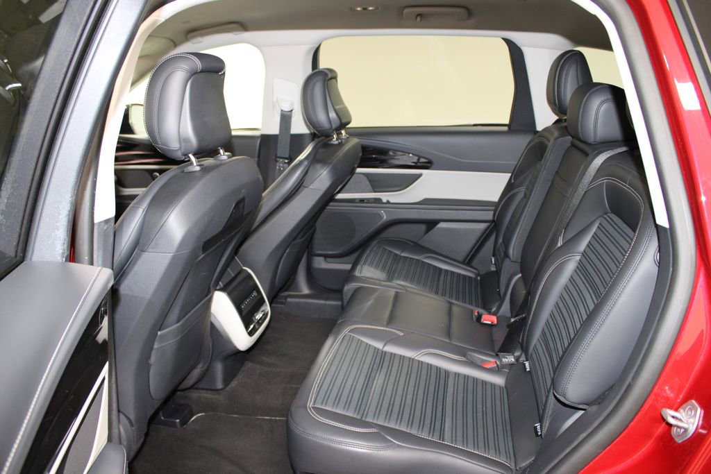 Used 2024 Lincoln Nautilus Reserve image 26