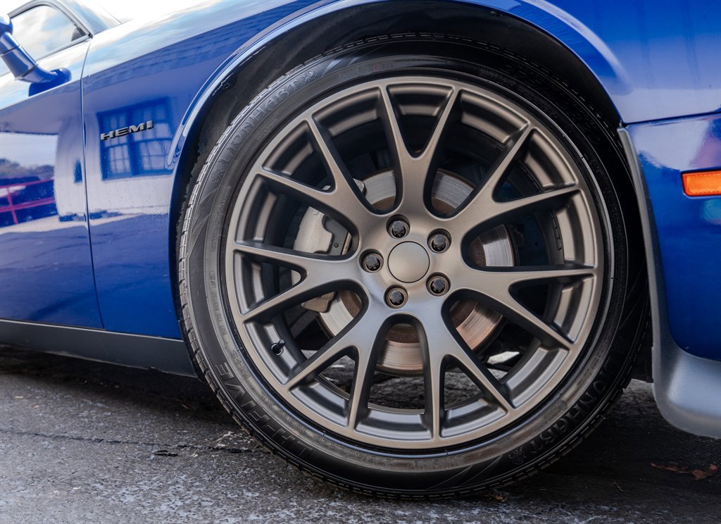 Used 2022 Dodge Challenger R/T w/ Plus Package image 13