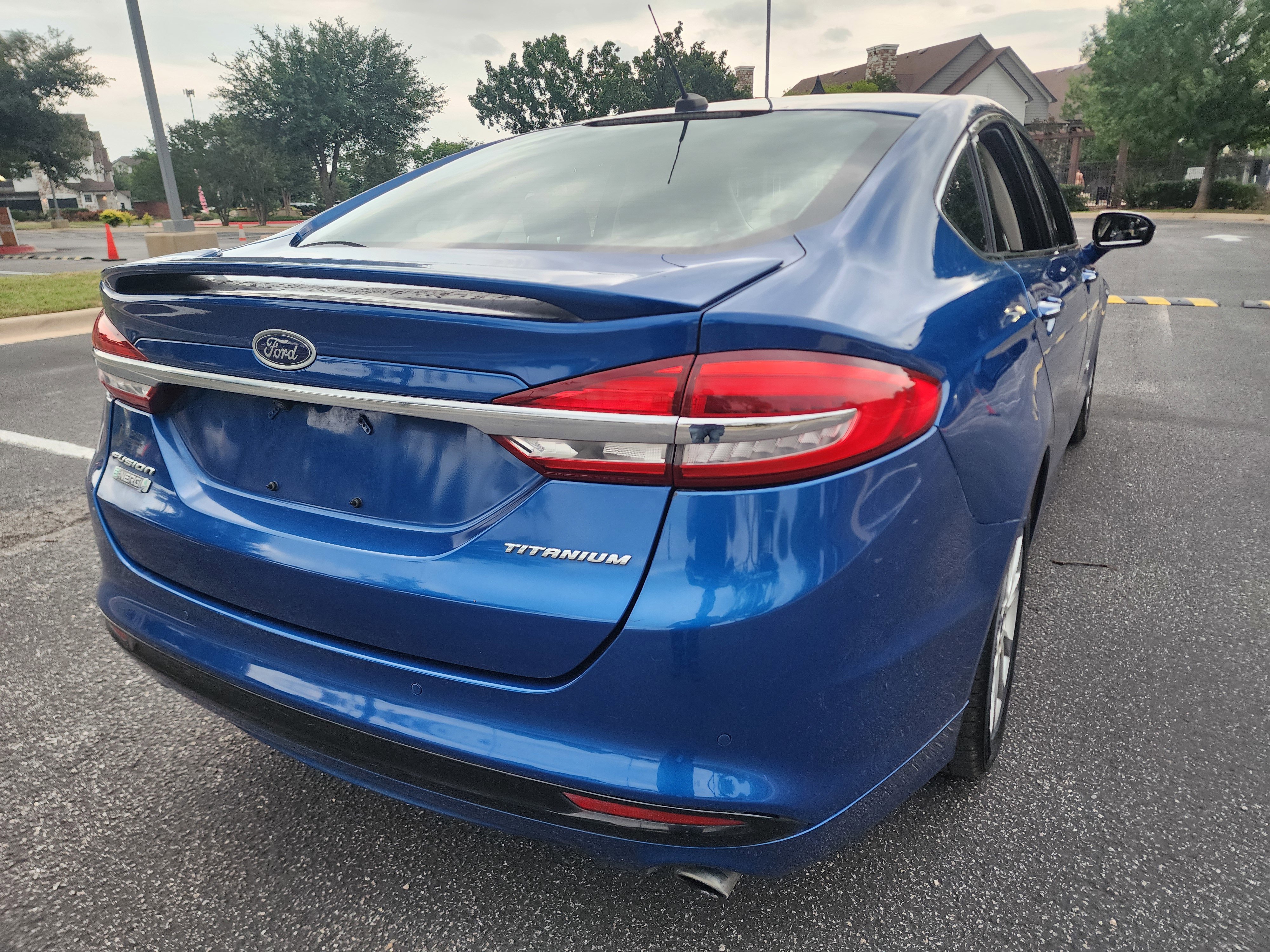 Used 2017 Ford Fusion Energi Titanium FWD image 7