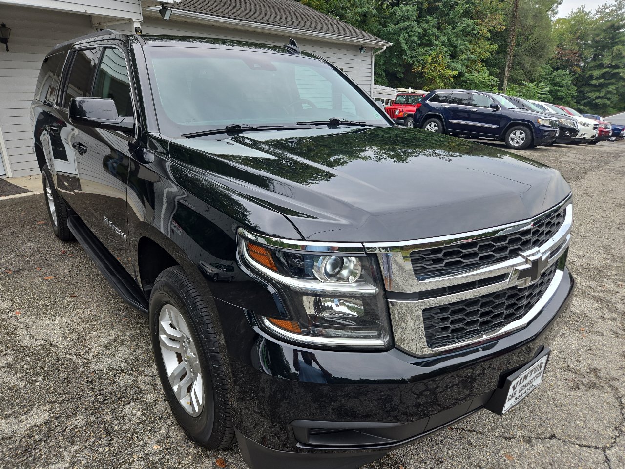 Used 2019 Chevrolet Suburban LT image 7