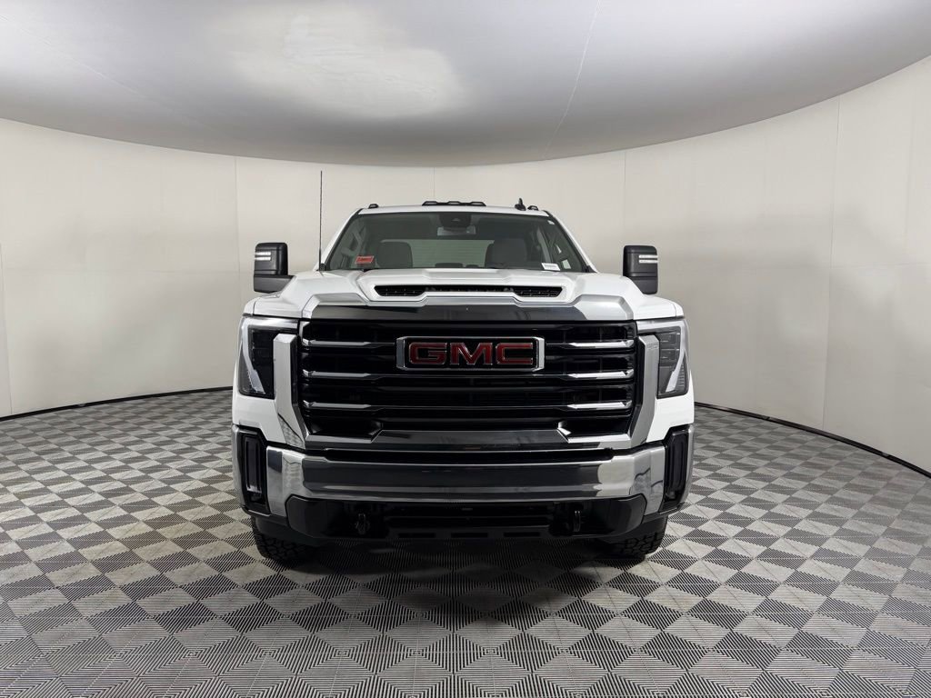 Used 2024 GMC Sierra 3500 SLE w/ SLE Convenience Package image 11