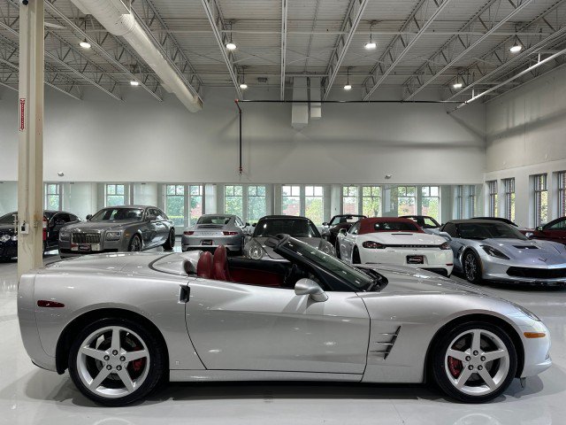 Used 2006 Chevrolet Corvette Convertible w/ Preferred Equipment Group RWD image 29