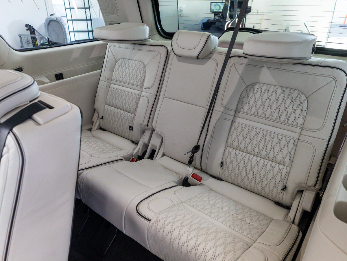 Used 2024 Lincoln Navigator Black Label AWD/4WD image 34