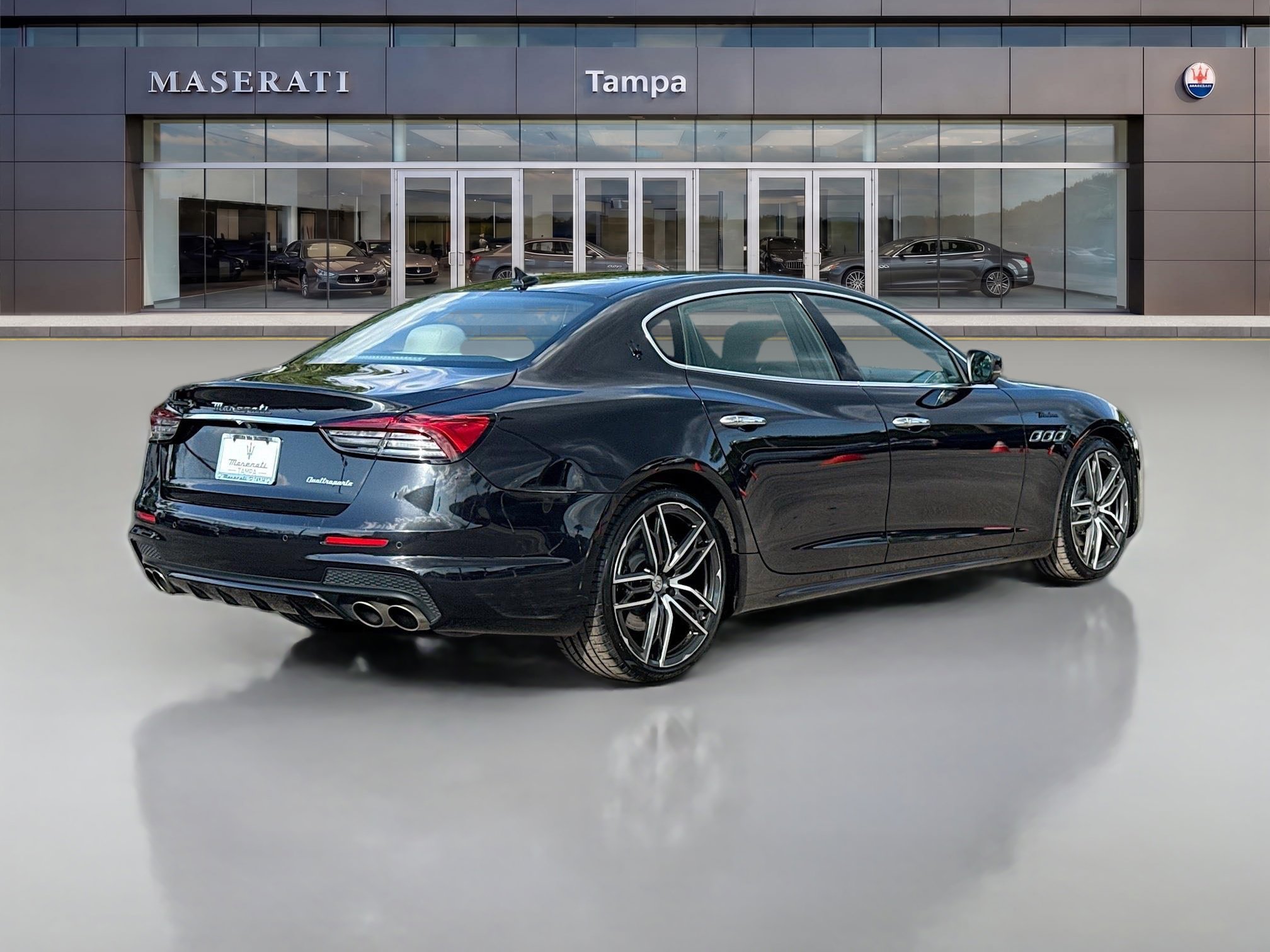Used 2022 Maserati Quattroporte Modena RWD image 3
